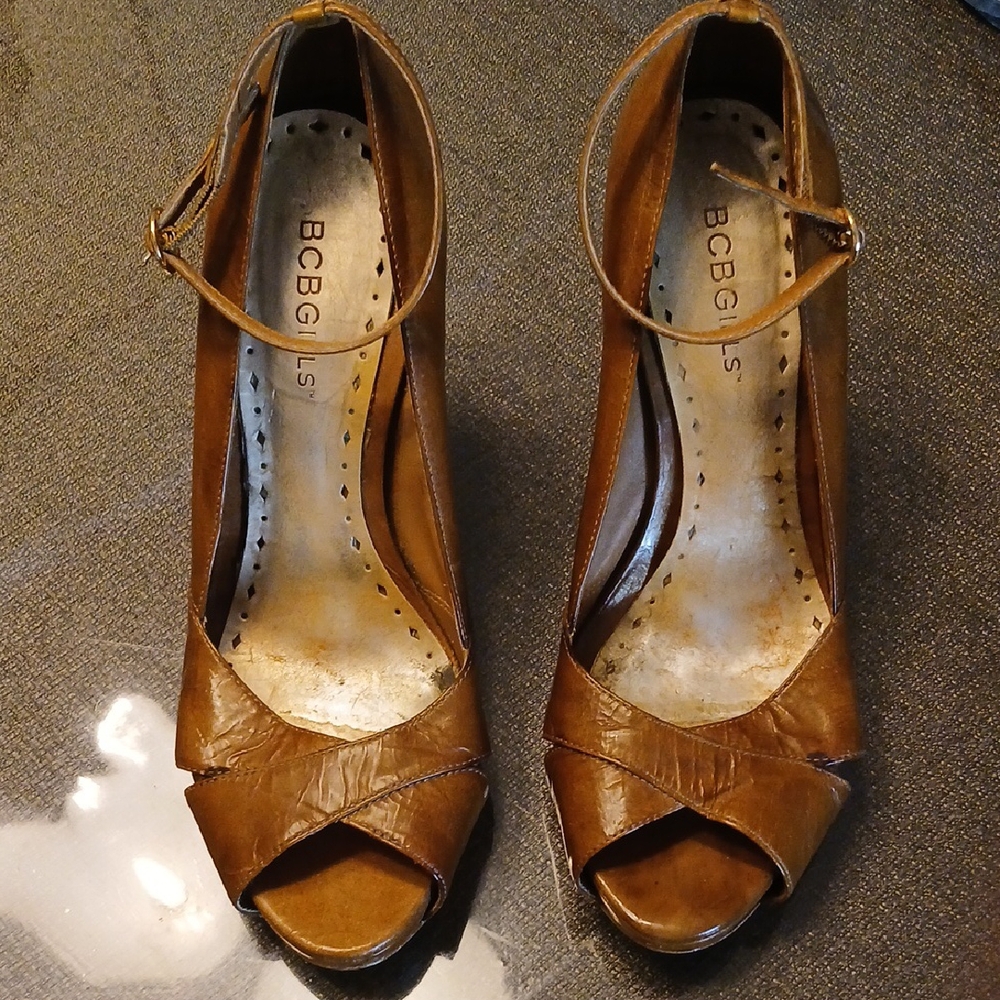 BCBGirls Tan Peep Toe Heels Size 7.5   Size 38